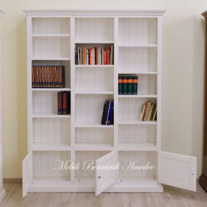 Libreria in legno bianco con 3 vani 3 antine e ripiani a giorno